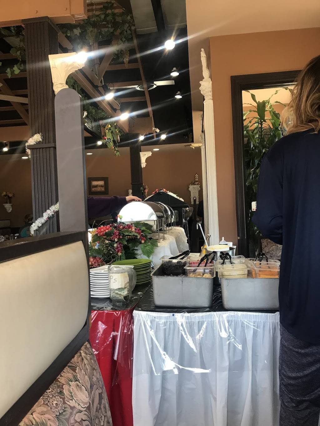 Honey Tree Restaurant | restaurant | 44667 Mound Rd, Sterling Heights, MI 48314, USA | 5867397284 OR +1 586-739-7284