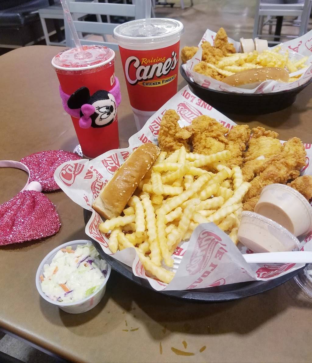 Raising Canes Chicken Fingers | meal takeaway | 8402 Broadway St, San Antonio, TX 78209, USA | 2108298406 OR +1 210-829-8406