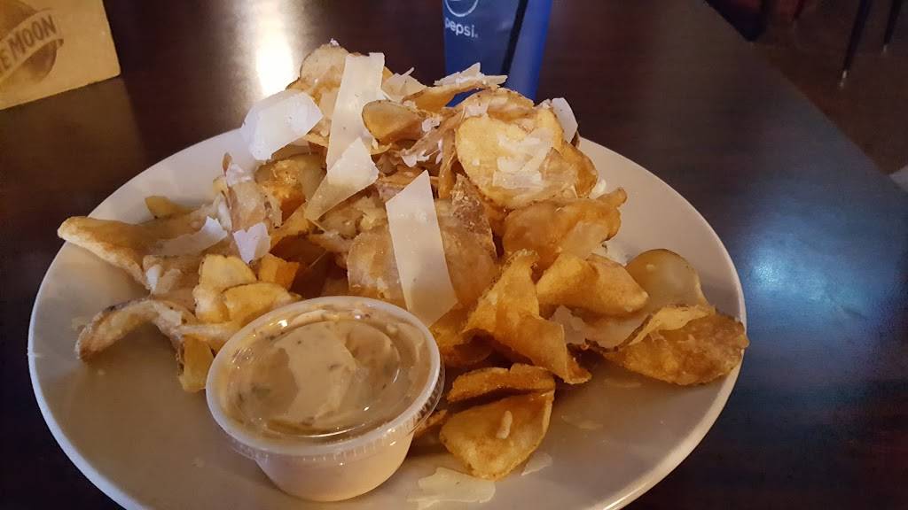 Five Points Pub | restaurant | 105 Main St, Kingston, IL 60145, USA | 8157843500 OR +1 815-784-3500