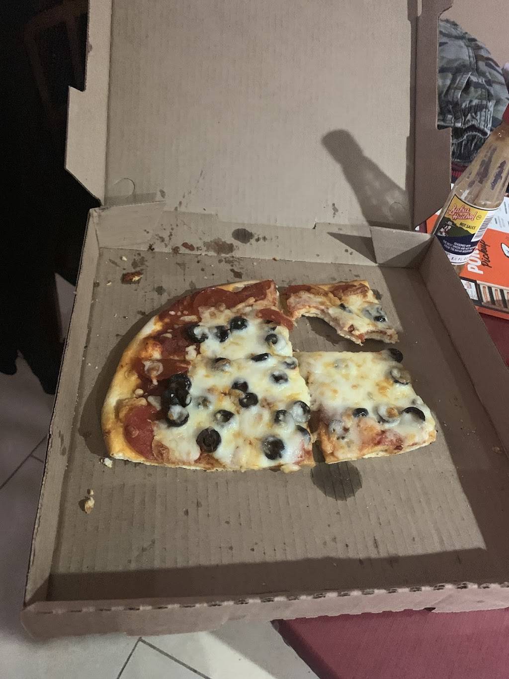 Ginos Pizza | restaurant | 6420 S Central Ave, Phoenix, AZ 85042, USA | 6022683341 OR +1 602-268-3341