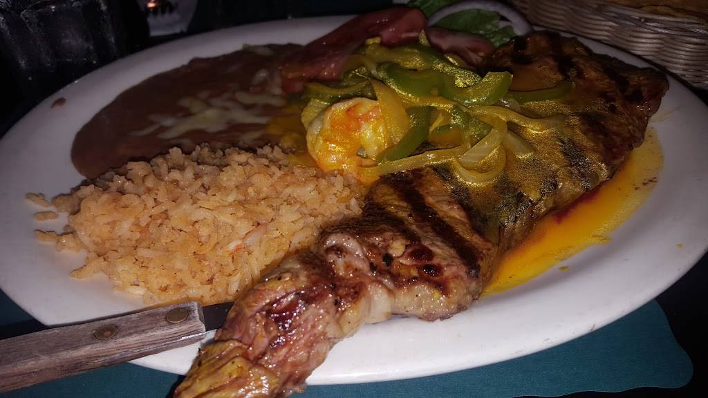 Puerto Vallarta | restaurant | 48 Cedar Swamp Rd, Glen Cove, NY 11542, USA | 5162772900 OR +1 516-277-2900