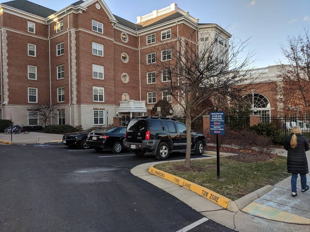 Home Team Grill | restaurant | 1109 Jefferson Davis Hwy, Fredericksburg, VA 22401, USA | 5404791011 OR +1 540-479-1011