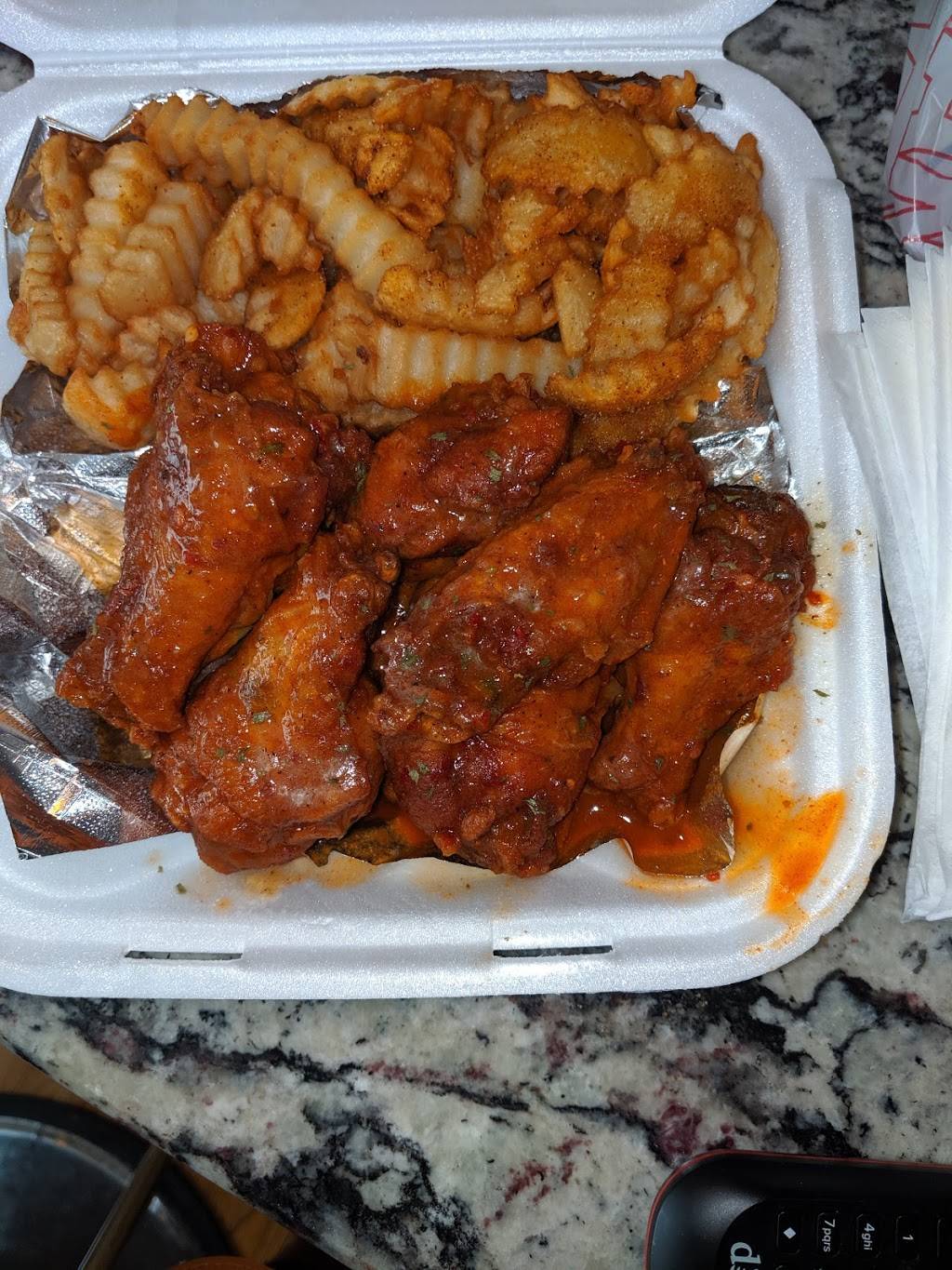 Jamals Buffalo Wings | restaurant | 2001 M.L.K. Jr Dr SW suite 106, Atlanta, GA 30310, USA | 4042210088 OR +1 404-221-0088