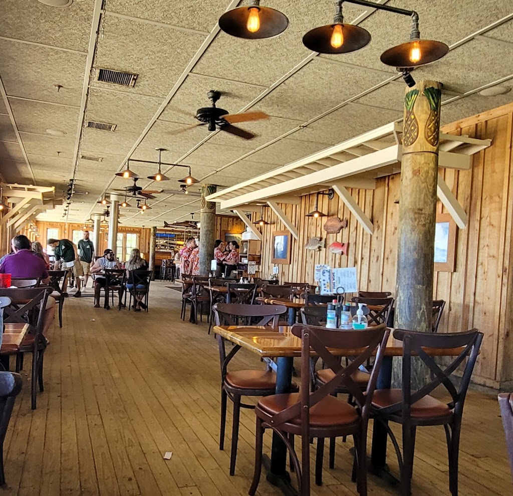 Surf Hut | restaurant | 551 Scenic Gulf Dr, Destin, FL 32550, USA | 8504607750 OR +1 850-460-7750