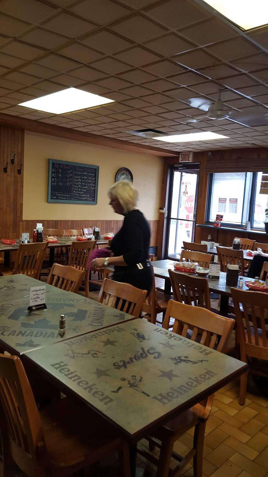 Taverne Centrale | restaurant | 600 Rue Saint-Georges, La Prairie, QC J5R 2N5, Canada | 4506594046 OR +1 450-659-4046