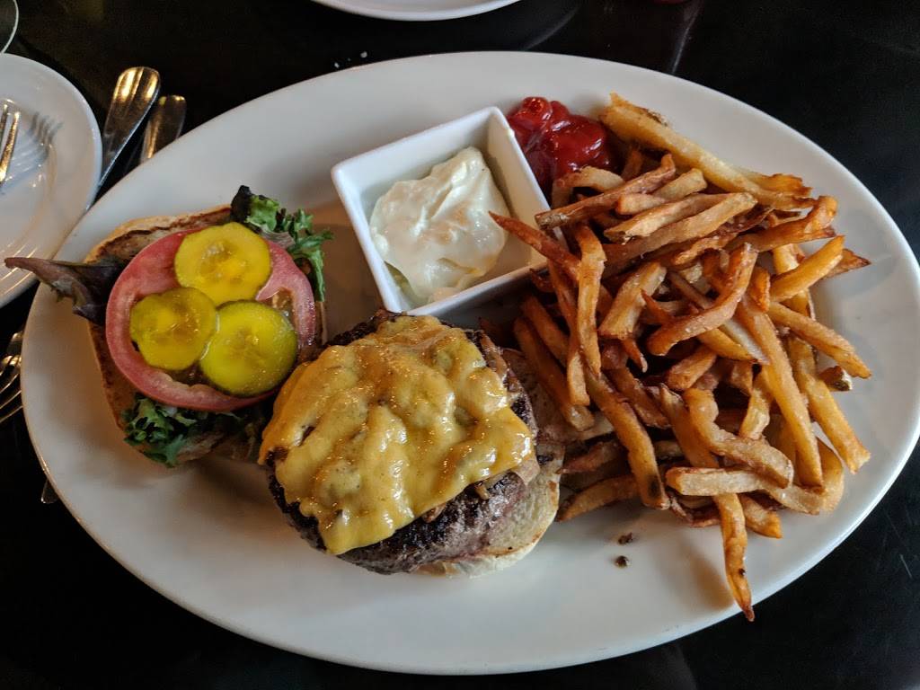 Meeting Place | restaurant | 1274 Market St, Chattanooga, TN 37402, USA | 4232664571 OR +1 423-266-4571