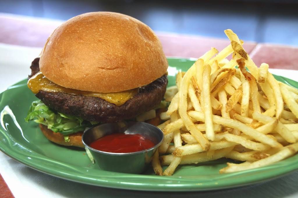 Sweetwater Tavern | restaurant | 45980 Waterview Plaza, Sterling, VA 20166, USA | 5714346500 OR +1 571-434-6500