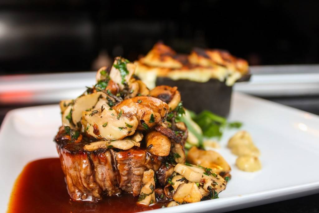 Steeple Hall at Mission Oak Grill | restaurant | 26 Green St, Newburyport, MA 01950, USA | 9789610926 OR +1 978-961-0926