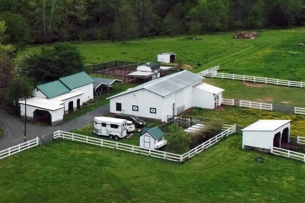 Nellysford Country Inn | restaurant | 3100 Berry Hill Rd, Nellysford, VA 22958, USA | 4343611459 OR +1 434-361-1459