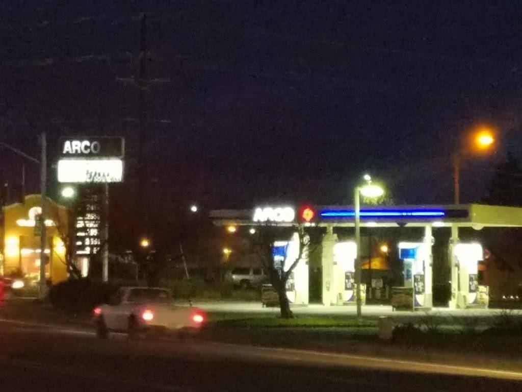 Subway | meal takeaway | 4270 Main St, Springfield, OR 97478, USA | 5417363941 OR +1 541-736-3941