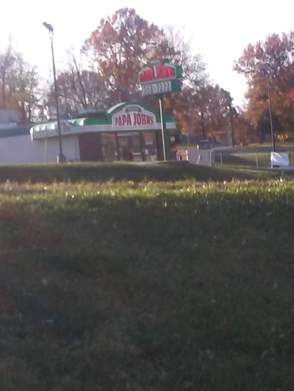 Papa Johns Pizza | restaurant | 12501 E US Hwy 40, Independence, MO 64055, USA | 8163587272 OR +1 816-358-7272