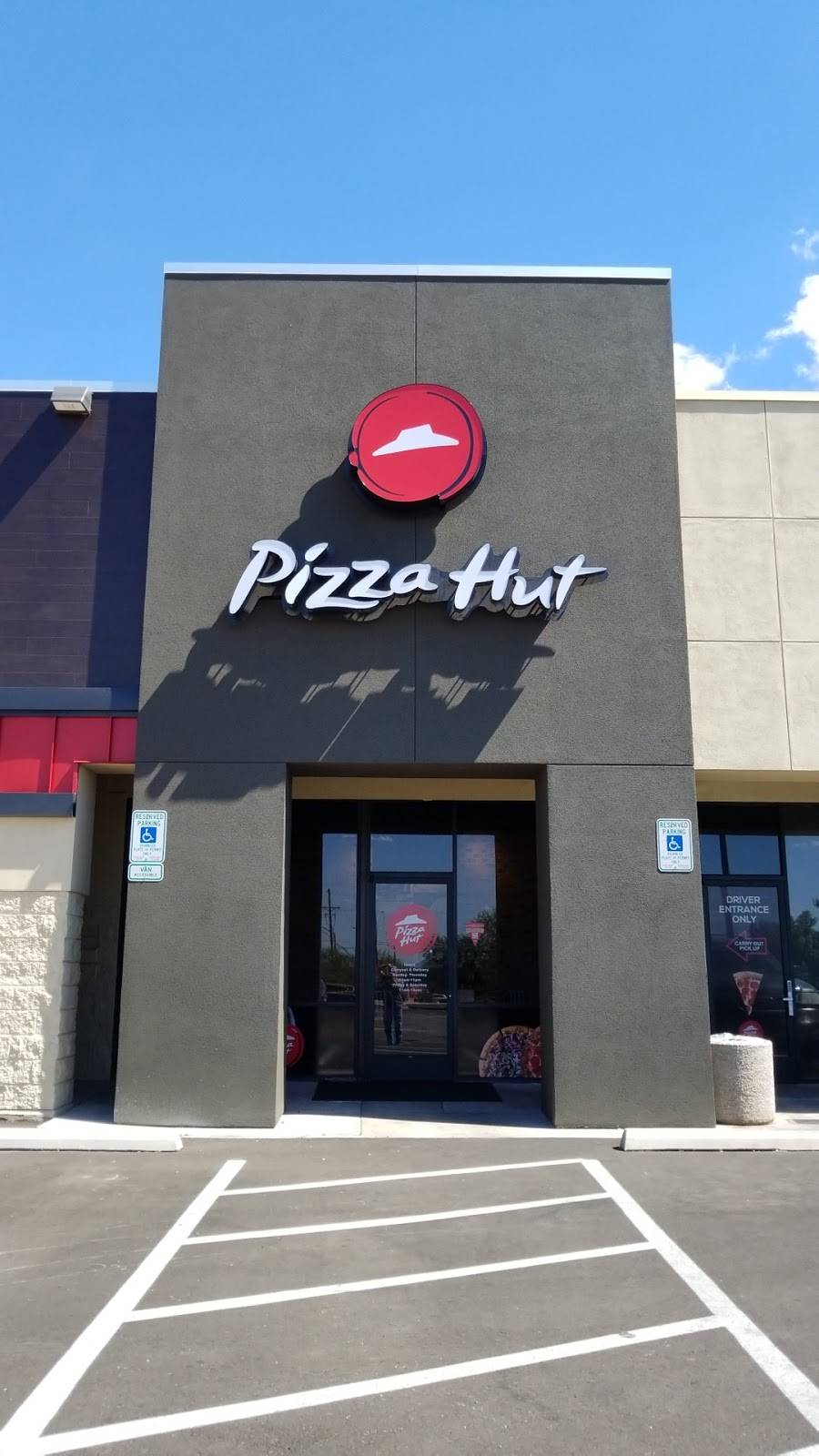 Pizza Hut | meal delivery | 9564 E Golf Links Rd, Tucson, AZ 85730, USA | 5202969273 OR +1 520-296-9273