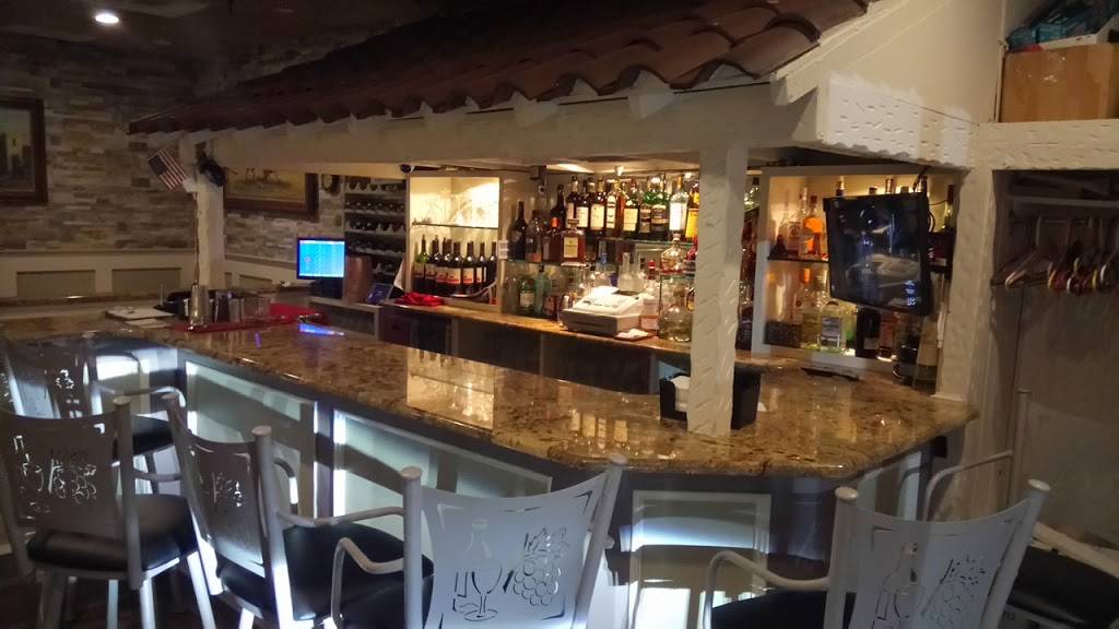 El Parral Restaurant | restaurant | 8 Berry Hill Rd, Syosset, NY 11791, USA | 5169212844 OR +1 516-921-2844