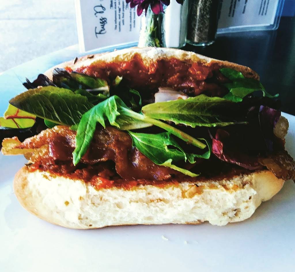 TrussD | restaurant | 117 E Main St, Front Royal, VA 22630, USA | 5406600988 OR +1 540-660-0988