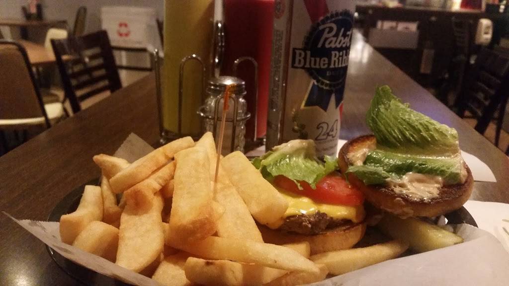 Dog House Saloon | restaurant | 1940 E Laketon Ave, Muskegon, MI 49442, USA | 2317773888 OR +1 231-777-3888