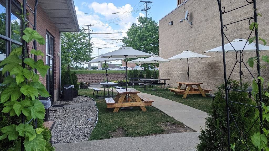 Eternity Brewing Company | restaurant | 4060 E Grand River Ave, Howell, MI 48843, USA | 5172954904 OR +1 517-295-4904