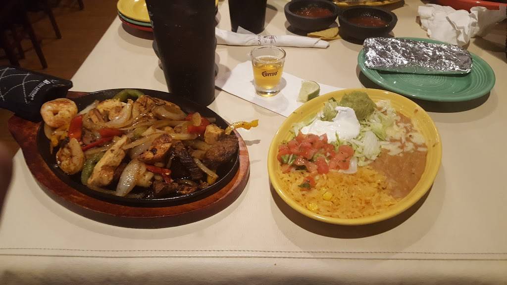 Carretas Grill | restaurant | 1821 Hickory Ave, Harahan, LA 70123, USA | 5043054833 OR +1 504-305-4833