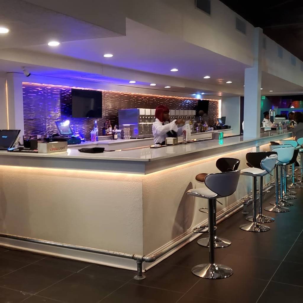 Liquid Cafe | restaurant | 10201 Abercorn St, Savannah, GA 31406, USA | 9127775663 OR +1 912-777-5663