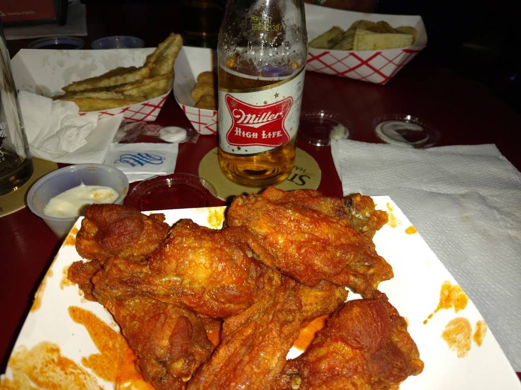 The Grand River Manor | restaurant | 1153 Mechanicsville Rd, Geneva, OH 44041, USA | 4404669229 OR +1 440-466-9229