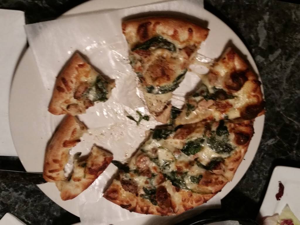 Michaels Pasta In the Pan | restaurant | 395 River Rd, Agawam, MA 01001, USA | 4137891917 OR +1 413-789-1917