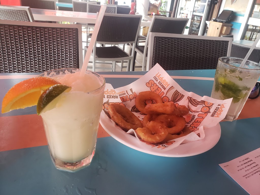 Hooters | restaurant | 680 W 49th St, Hialeah, FL 33012, USA | 3057225546 OR +1 305-722-5546