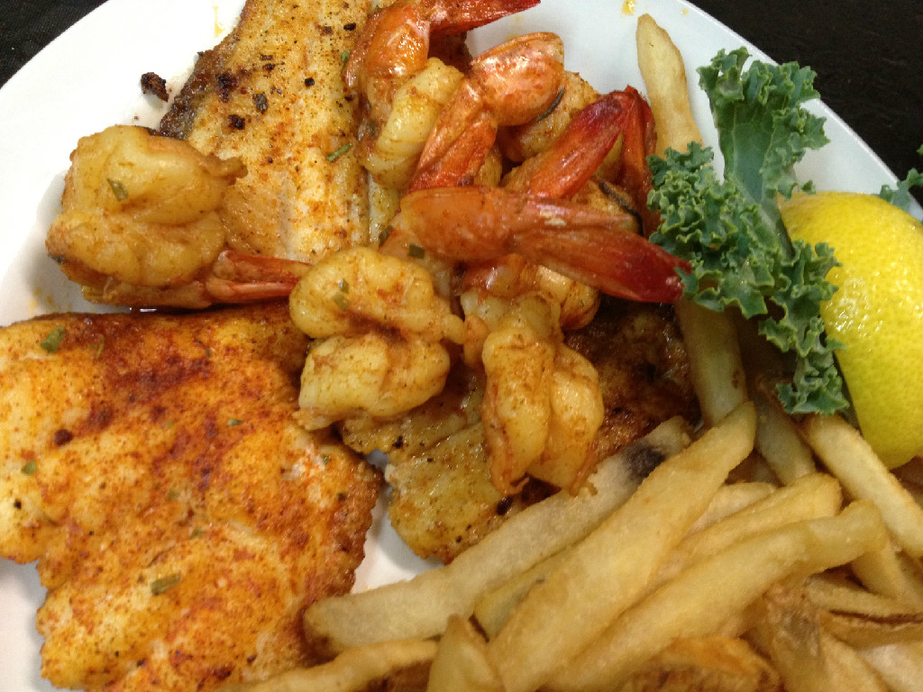 River Point Restaurant | restaurant | 111 Abner Jackson Pkwy, Lake Jackson, TX 77566, USA | 9792997444 OR +1 979-299-7444