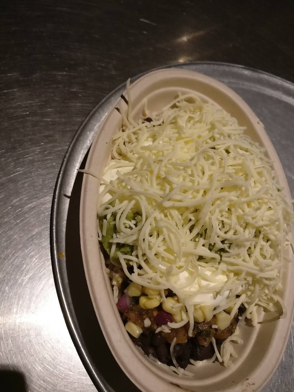 Chipotle Mexican Grill | restaurant | 213 Maple Ave E, Vienna, VA 22180, USA | 7032551100 OR +1 703-255-1100