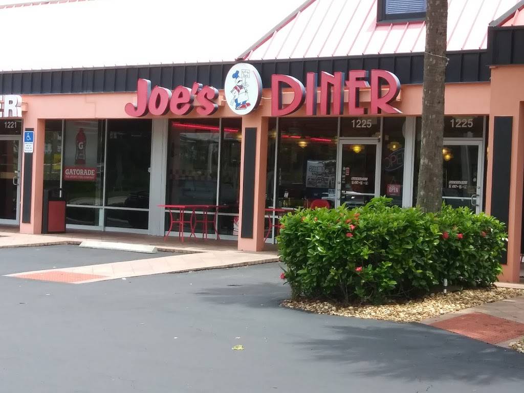 Joes Diner | restaurant | 1225 Airport-Pulling Rd, Naples, FL 34104, USA | 2394351616 OR +1 239-435-1616