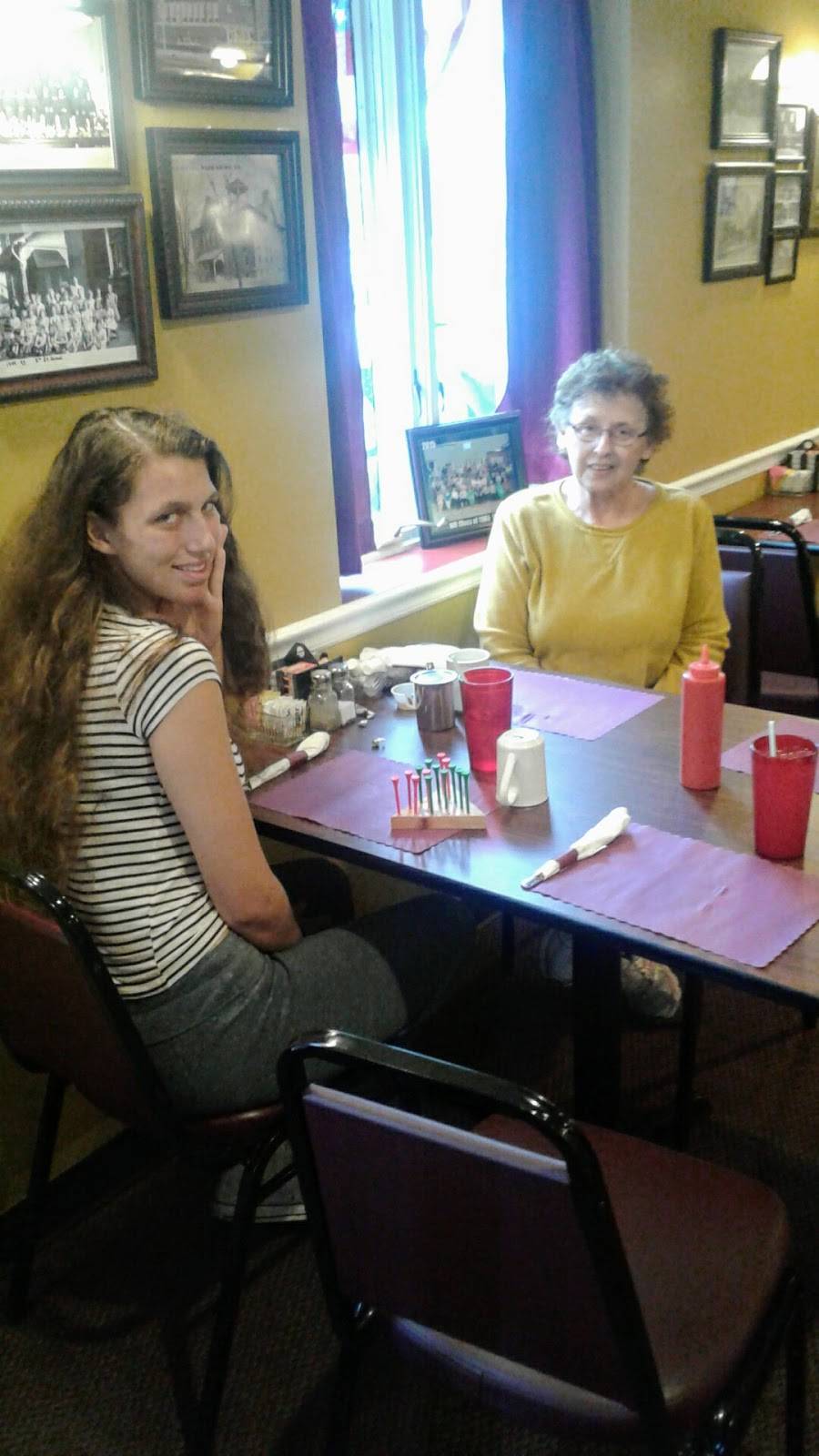 D & D Family Restaurants | restaurant | 219 Main St, Watsontown, PA 17777, USA | 5705381181 OR +1 570-538-1181