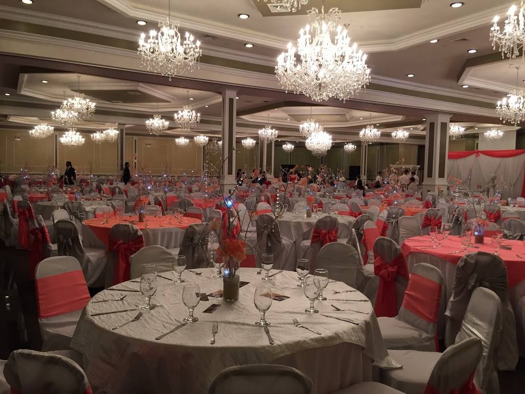 Lakehurst Banquets | night club | 300 Lakehurst Rd, Waukegan, IL 60085, USA | 8474403300 OR +1 847-440-3300