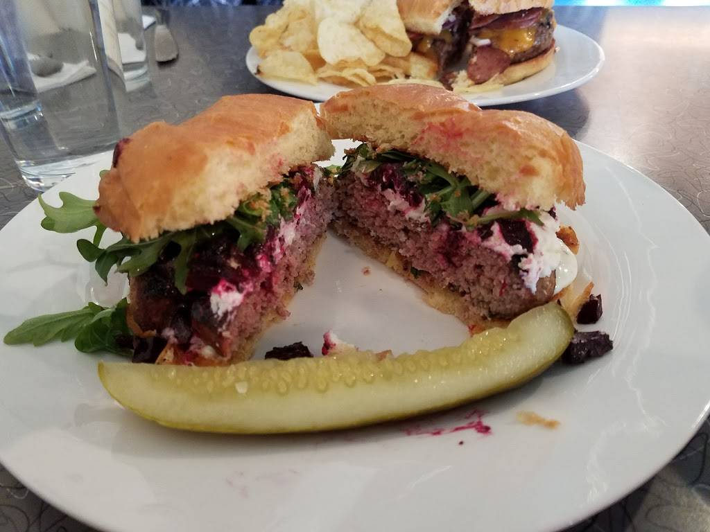 Palisades Cafe | restaurant | 117 1st St W, Mt Vernon, IA 52314, USA | 3198954041 OR +1 319-895-4041