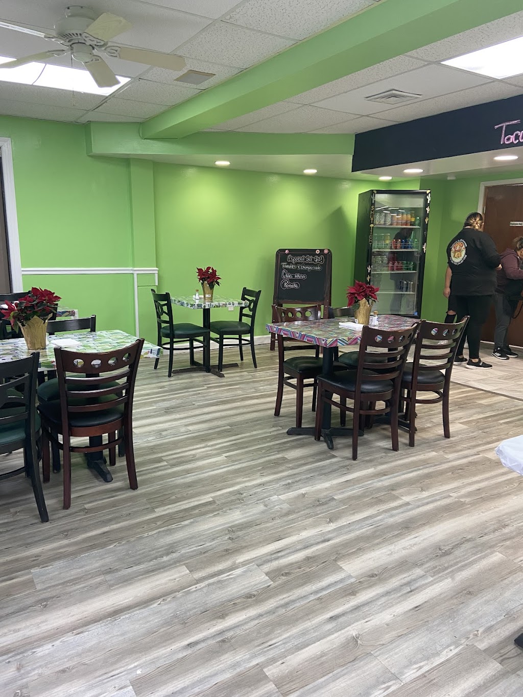 Taqueria La Michoacana | restaurant | 26 Union Ave, Lakehurst, NJ 08733, USA | 8482583916 OR +1 848-258-3916