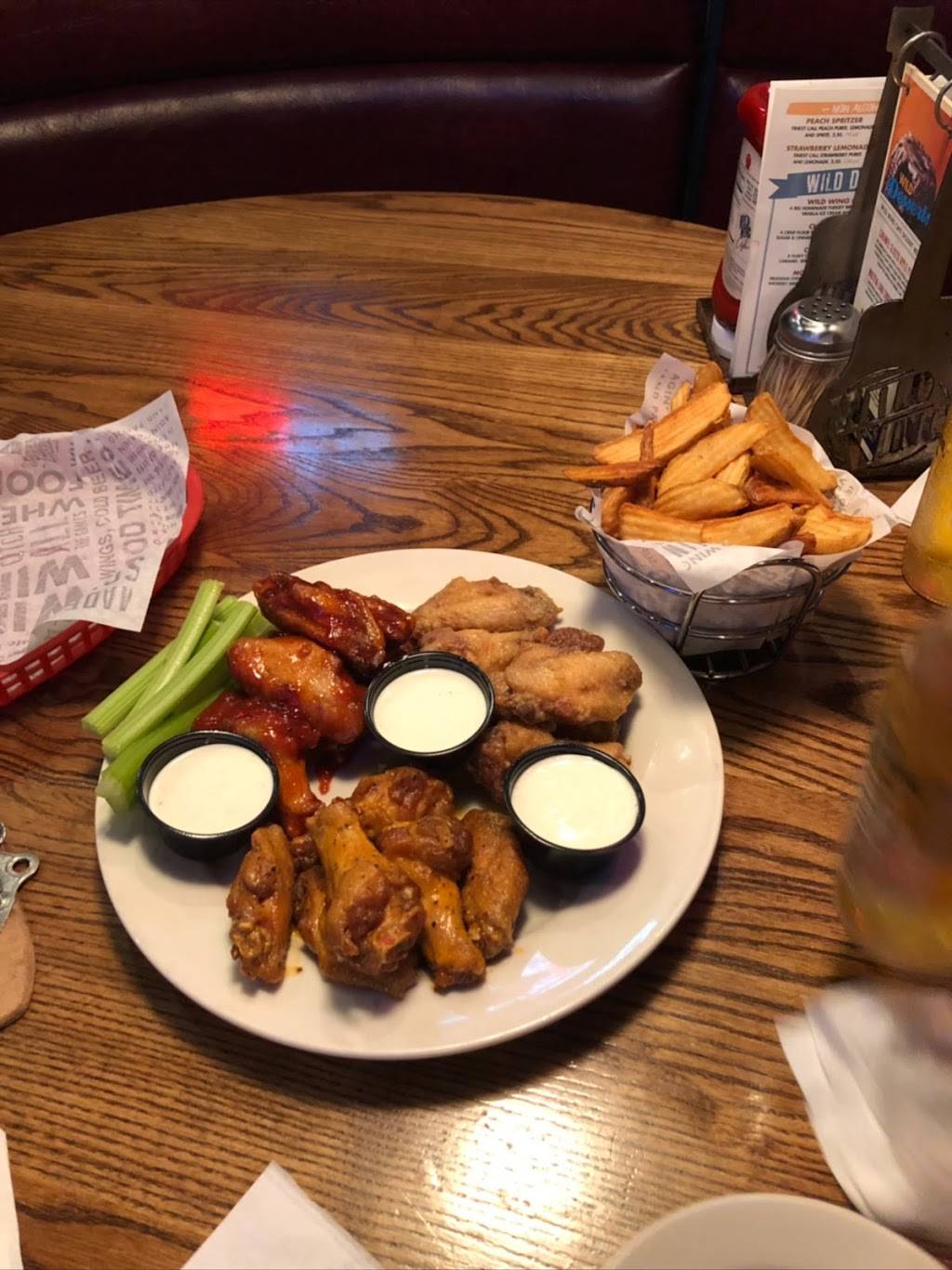 Wild Wing Cafe | cafe | 20940 Katy Fwy Suite A, Katy, TX 77449, USA | 2816479453 OR +1 281-647-9453