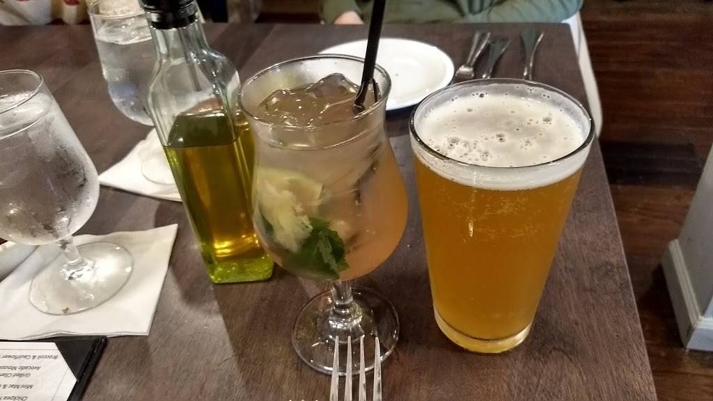 Chesapeake Tavern | restaurant | 1 W Mill Rd, Long Valley, NJ 07853, USA | 9088677102 OR +1 908-867-7102