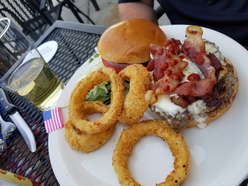 Teds Montana Grill | restaurant | 623 E Boughton Rd Suite 110, Bolingbrook, IL 60440, USA | 6307832493 OR +1 630-783-2493