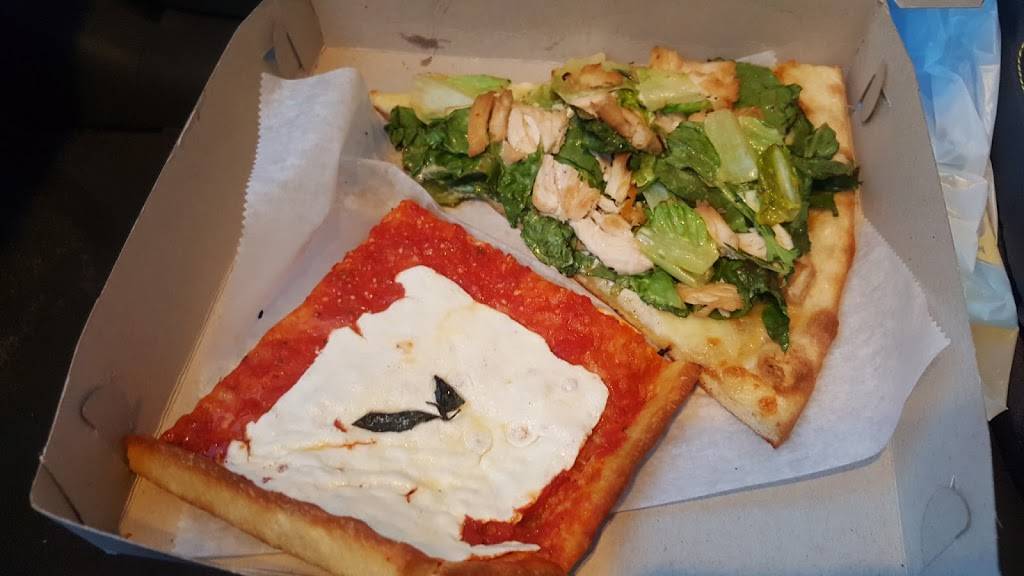 Palumbos Pizza & Restaurant | restaurant | 24 Ayres Ln, Little Silver, NJ 07739, USA | 7328425505 OR +1 732-842-5505