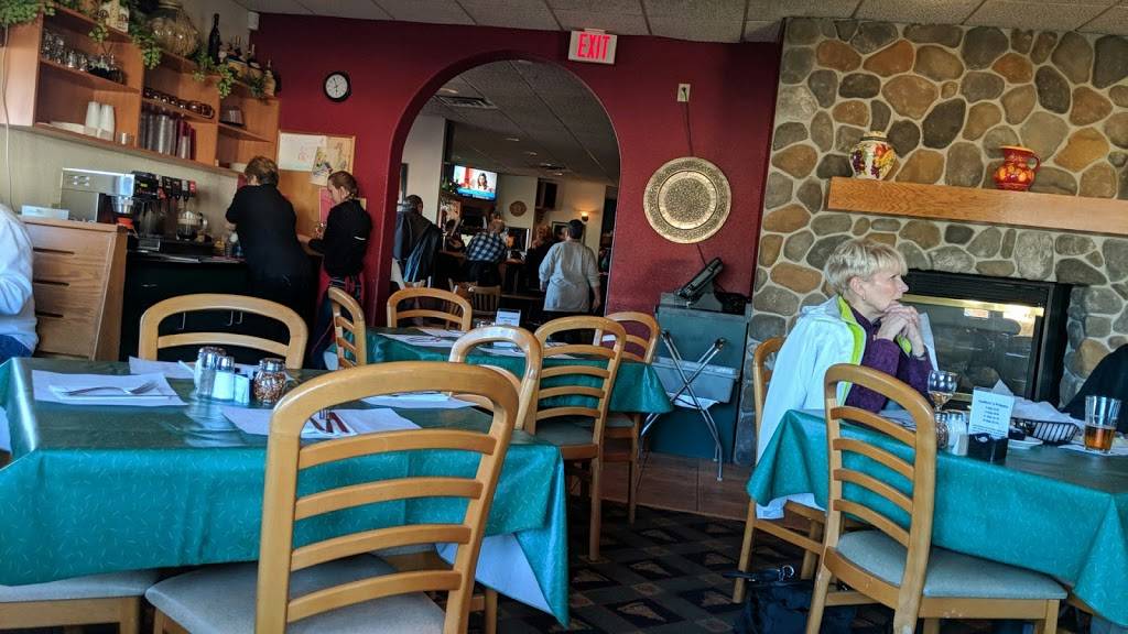 Matteos Italian Ristorante | restaurant | 1608 E Sunset Dr, Waukesha, WI 53186, USA | 2625446022 OR +1 262-544-6022