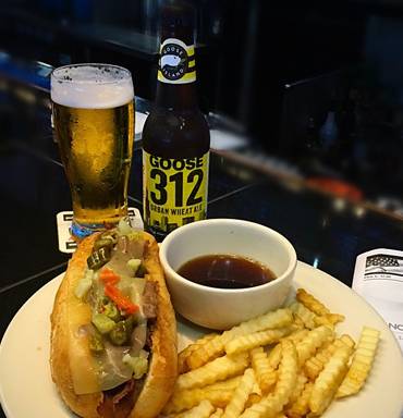 Pony Up OTB Pub Eatery | restaurant | 17W648 22nd St, Oakbrook Terrace, IL 60181, USA | 6306278238 OR +1 630-627-8238