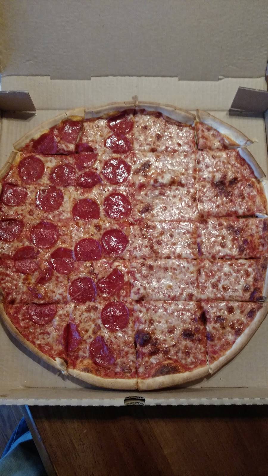 Dougs Point Pizza | restaurant | 290 N Cedar St, Newark, OH 43055, USA | 7403452901 OR +1 740-345-2901