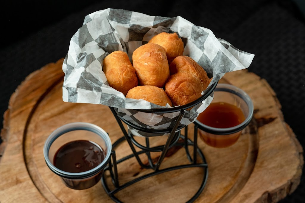 11/11 Burgers & Fries - Wixom | restaurant | 49078 W Pontiac Trail, Wixom, MI 48393, USA | 2489061111 OR +1 248-906-1111