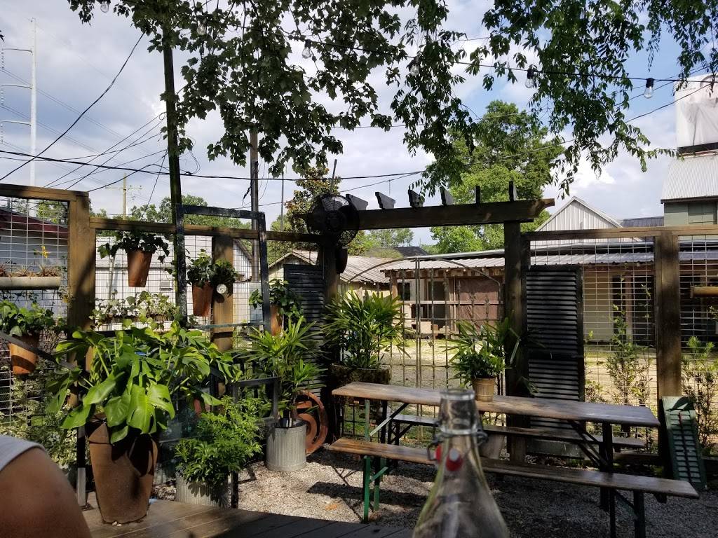 BLDG 5 Market | Kitchen | Patio | restaurant | 2805 Kalurah St, Baton Rouge, LA 70808, USA | 2252562287 OR +1 225-256-2287