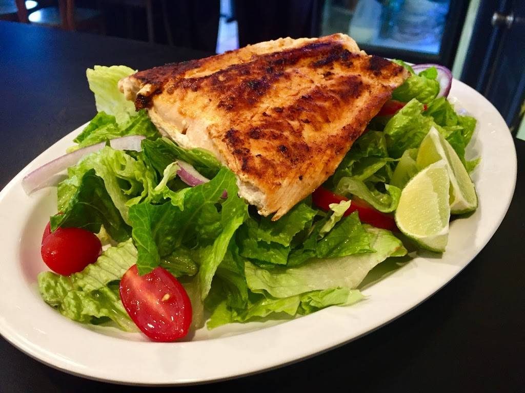 El Rincón Grill & Bar | restaurant | 4663 Metropolitan Ave, Ridgewood, NY 11385, USA | 3472278030 OR +1 347-227-8030