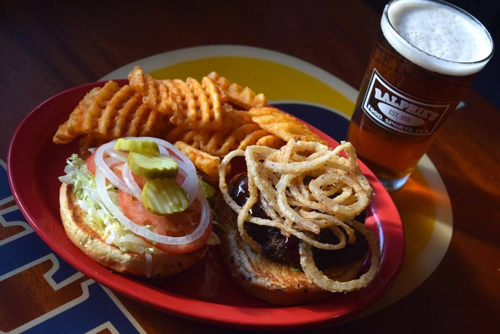 Ralphies Sports Eatery | restaurant | 995 N Detroit St, Kenton, OH 43326, USA | 4197679489 OR +1 419-767-9489