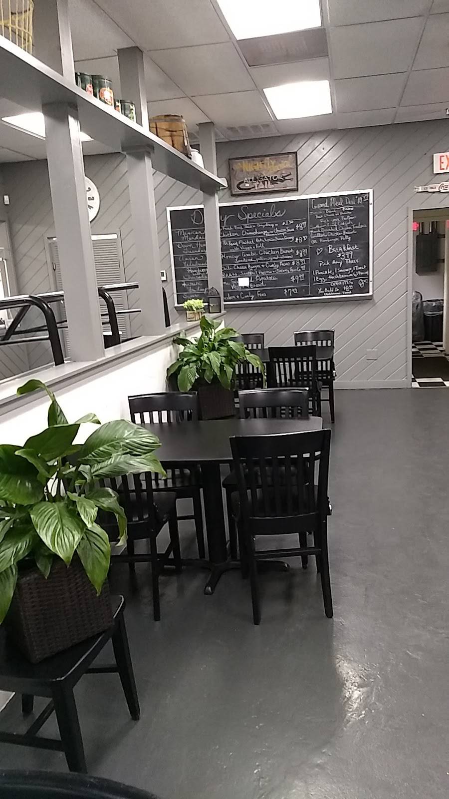 The Grand Cafe | restaurant | 423 E Grand Ave, Ponca City, OK 74601, USA | 5807622310 OR +1 580-762-2310