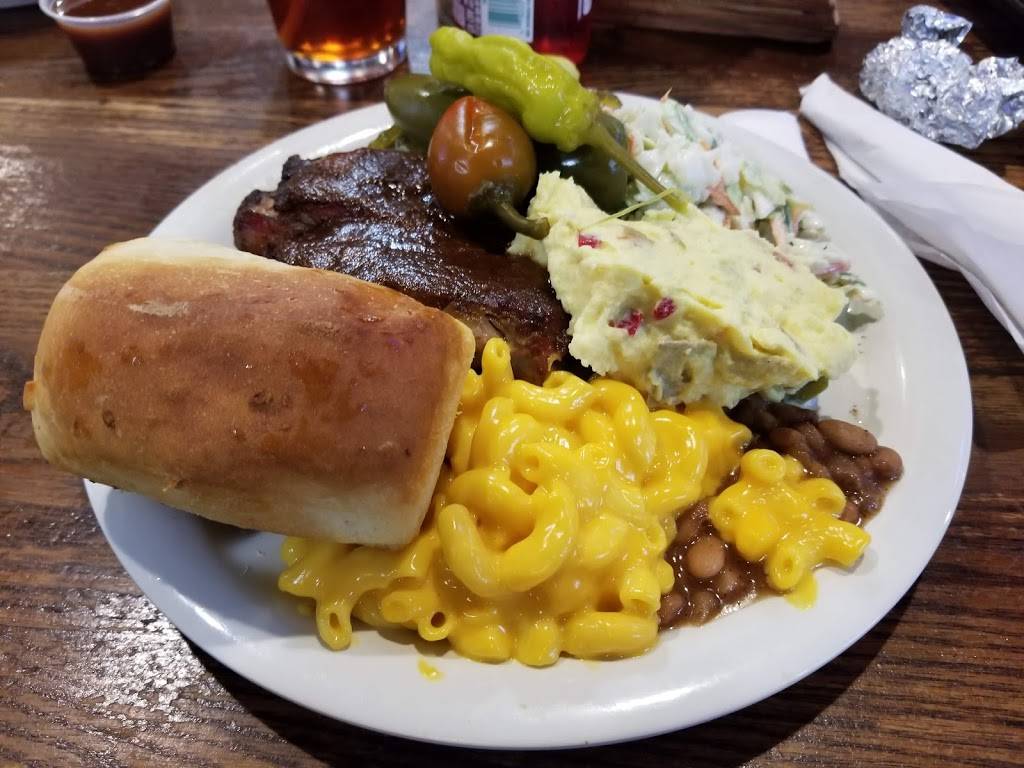 Spring Creek Barbeque | restaurant | 2827 W Wheatland Rd, Dallas, TX 75237, USA | 9722961211 OR +1 972-296-1211