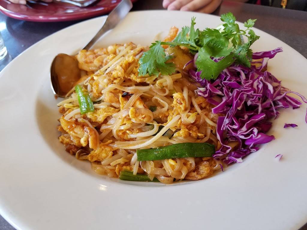 Natalee Thai | restaurant | 998 S Robertson Blvd, Los Angeles, CA 90035, USA | 3108559380 OR +1 310-855-9380