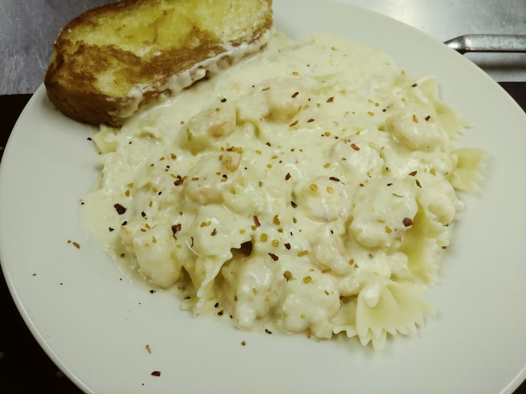 Crossroads Seafood & Grill | restaurant | 3653 MS-26, Poplarville, MS 39470, USA | 6019580067 OR +1 601-958-0067