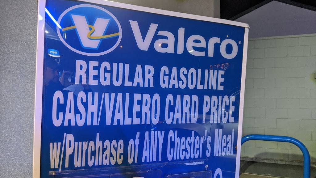 Valero Gas & Chesters Fried Chicken | restaurant | 40387 CA-41, Oakhurst, CA 93644, USA | 5596586333 OR +1 559-658-6333