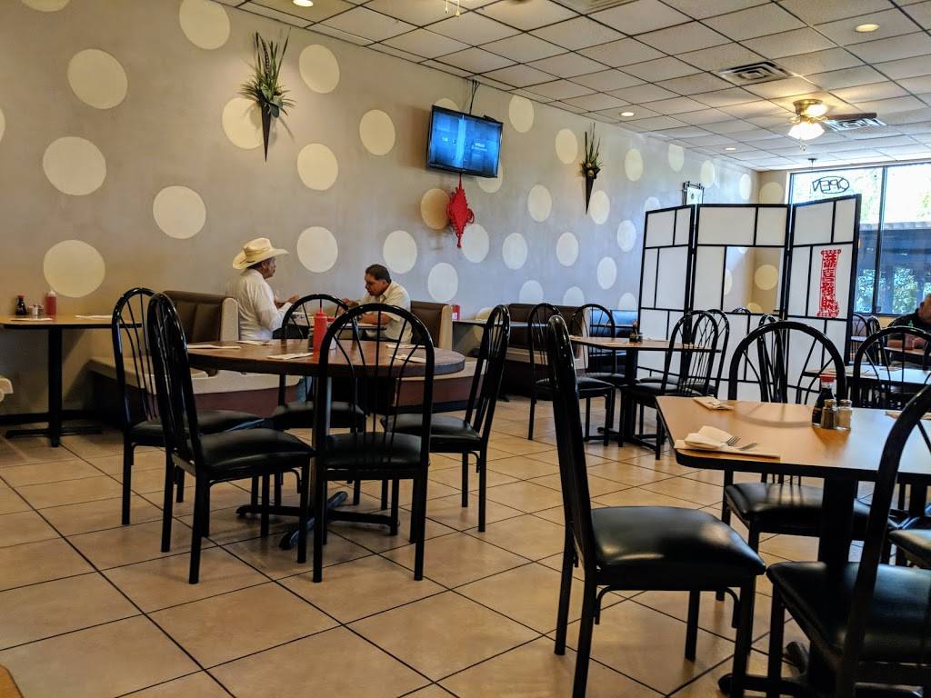 Wok & Roll | restaurant | 812 S Guadalupe St, San Marcos, TX 78666, USA | 5122166247 OR +1 512-216-6247