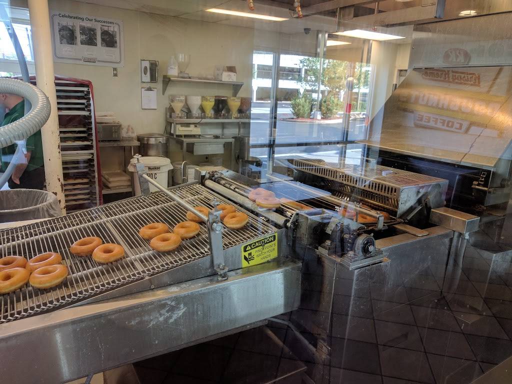 Krispy Kreme | bakery | 119 N Sharon Amity Rd, Charlotte, NC 28211, USA | 7043673096 OR +1 704-367-3096